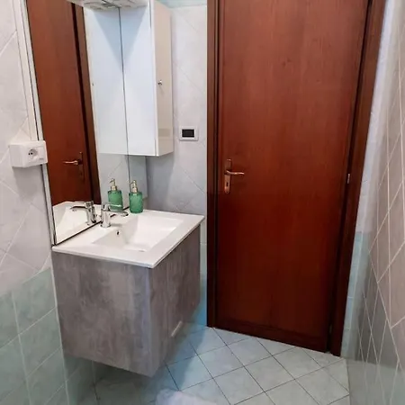 Pit Stop Smart Metro, Wi-fi Apartamento Turim